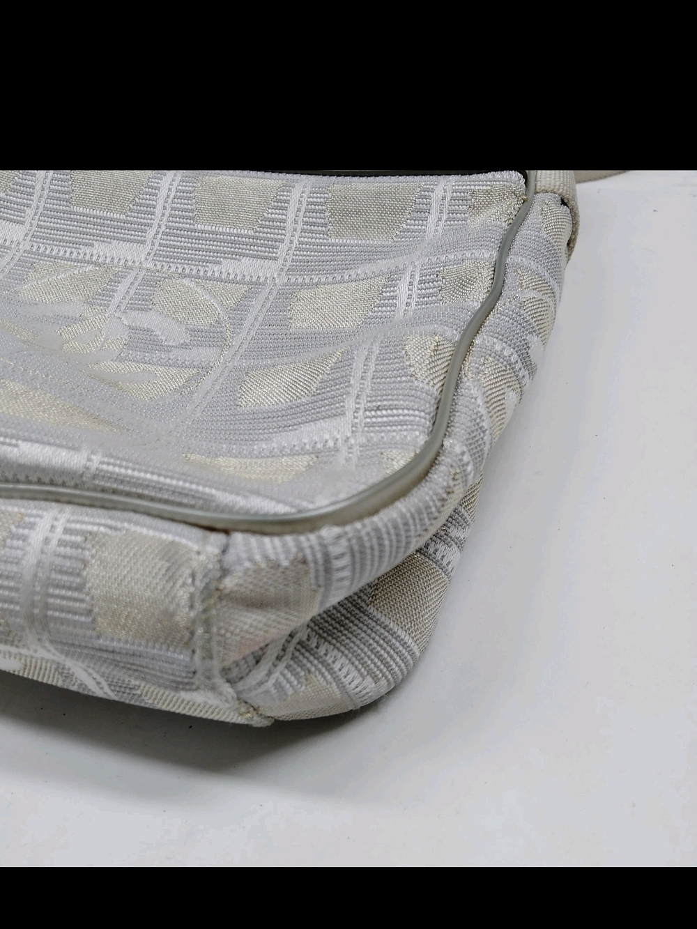 Authentic CHANEL Cream and White Crossbody Camera Bag with CC Charm - Picture 6 of 9